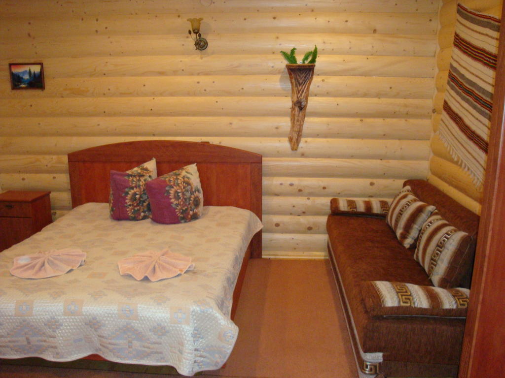 Panorama Karpat Hotel Yablunytsya Exterior photo